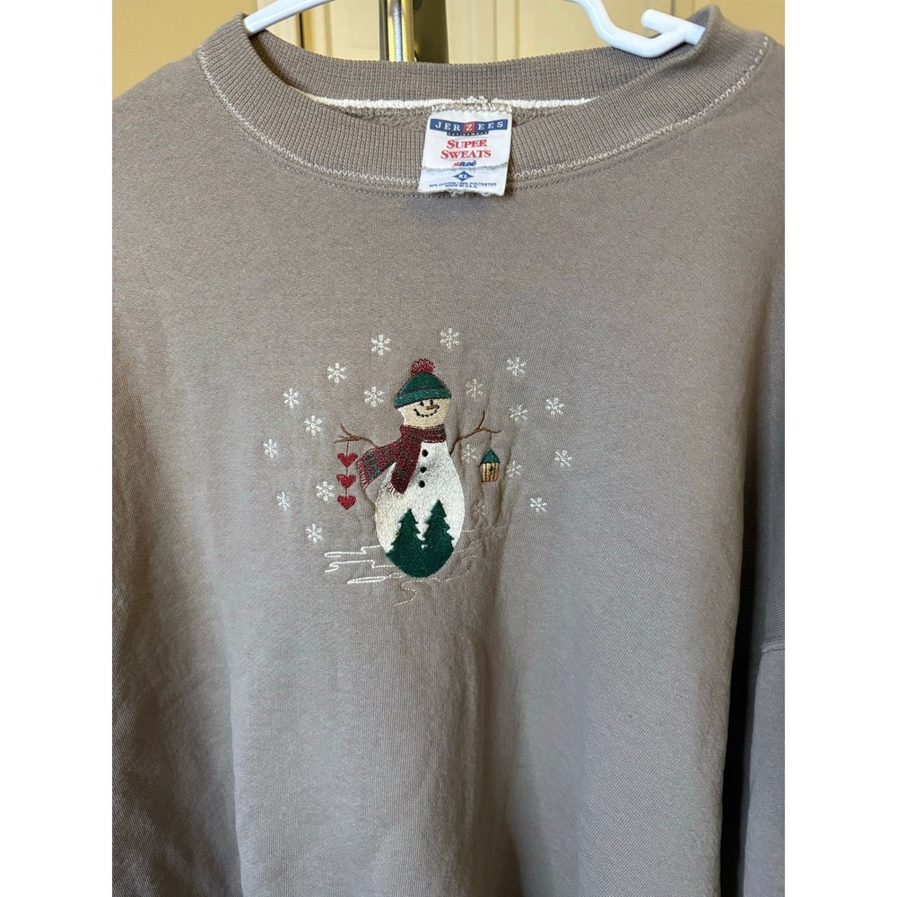 73.  Vintage Jerez's Women's Khaki Pullover with Embroidered Snowman Size XL